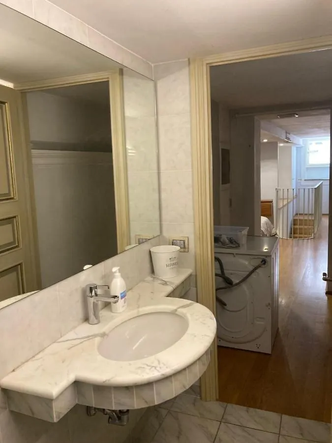 Puccini's Home, elegant apartment in Piazza Puccini Lucca